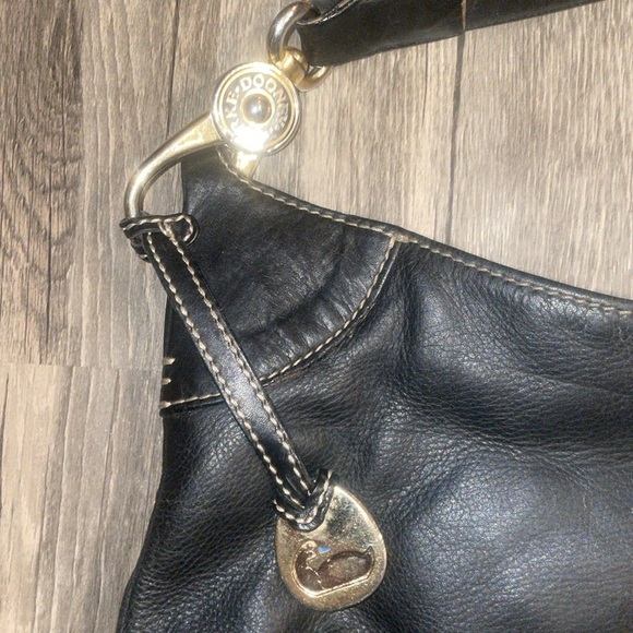 Vintage Dooney & Bourke Brand Shoulder Bag - black leather - Picture 4 of 10